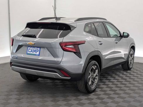 New 2026 Chevrolet Trax LT w/ Driver Confidence Package FWD image 6