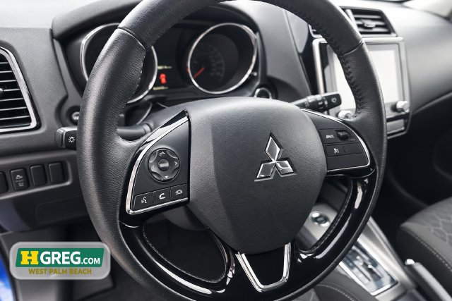 Used 2020 Mitsubishi Outlander Sport SE AWD/4WD image 13