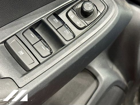 Used 2024 Subaru Crosstrek 2.0i Premium AWD/4WD image 18