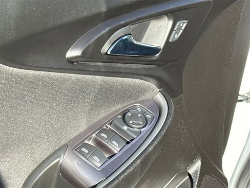 Used 2023 Chevrolet Malibu LT image 29