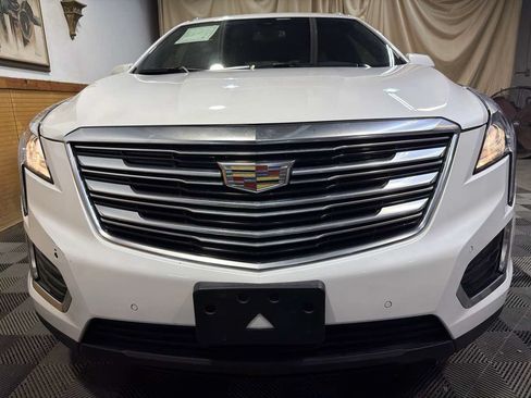 Used 2017 Cadillac XT5 Luxury w/ Driver Awareness Package FWD image 3