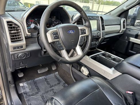 Used 2018 Ford F250 Lariat w/ Chrome Package image 21