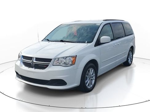 Used 2015 Dodge Grand Caravan SXT w/ Rear Park Assist Package FWD image 2