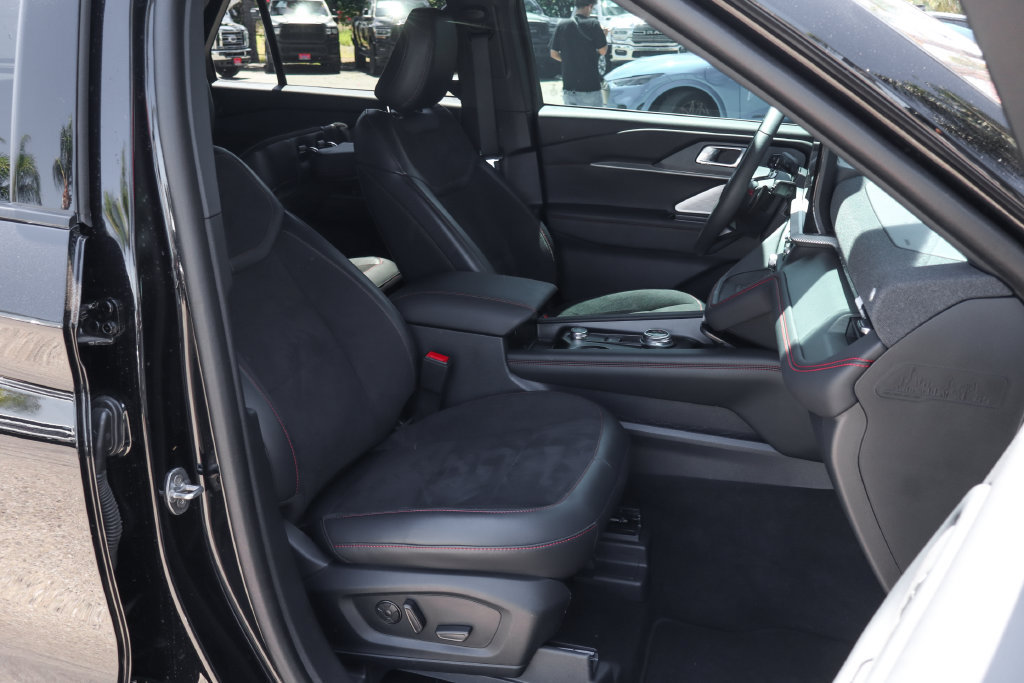 Used 2025 Ford Explorer ST w/ Sun And Sound Package AWD/4WD image 52