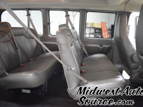 Used 2018 Chevrolet Express 2500 LS w/ Driver Convenience Package RWD image 28