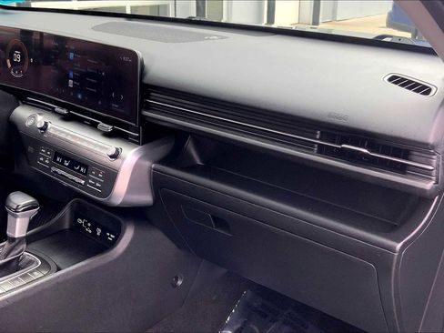 Used 2024 Hyundai Kona SEL FWD image 17