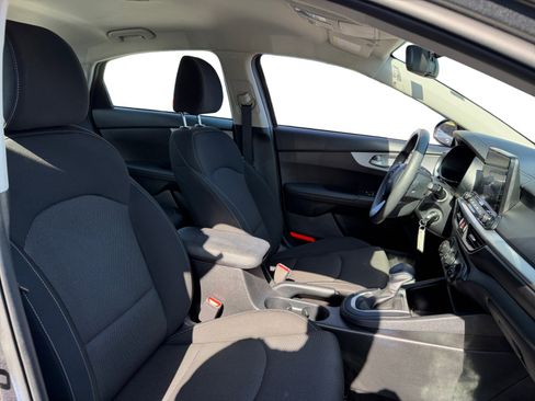 Used 2024 Kia Forte LXS FWD image 15