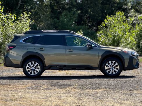 Certified 2023 Subaru Outback Premium AWD/4WD image 8