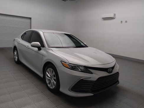 Used 2024 Toyota Camry LE image 13