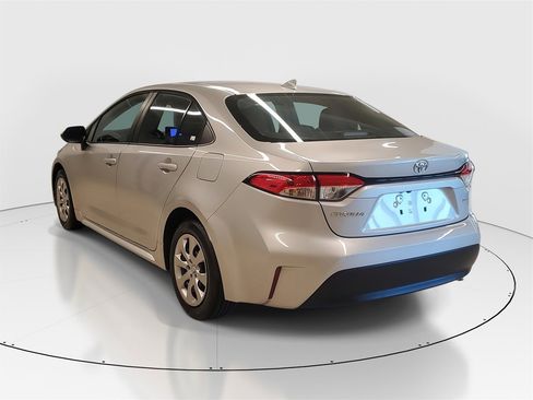 Used 2023 Toyota Corolla LE image 5