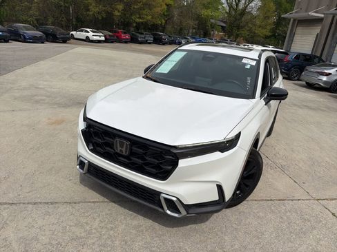 Used 2023 Honda CR-V Sport Touring image 3