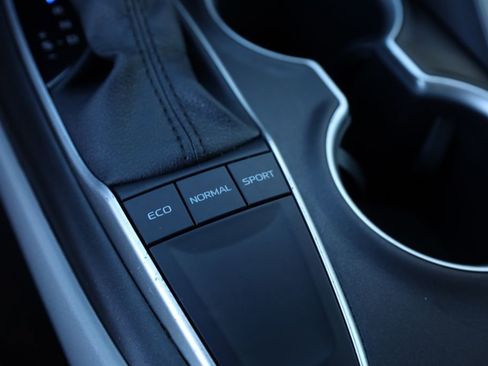 Used 2023 Toyota Camry LE image 10