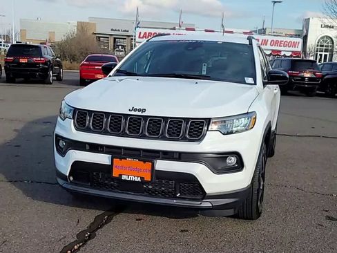 New 2026 Jeep Compass Latitude image 3