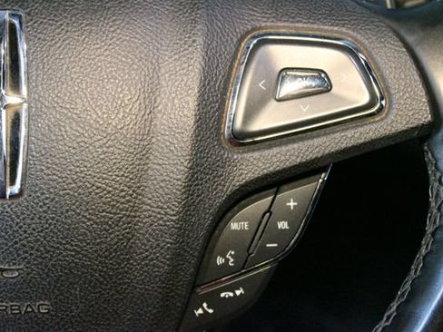 Used 2017 Lincoln MKC Select AWD/4WD image 23