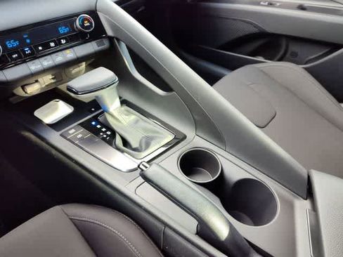 New 2026 Hyundai Elantra Sport FWD image 25