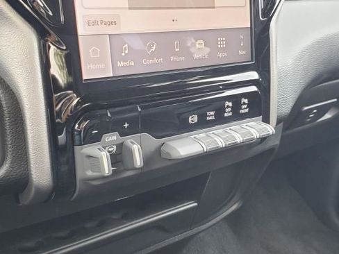 Used 2025 RAM 2500 Big Horn image 25