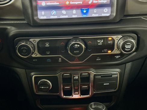 Used 2023 Jeep Wrangler Unlimited w/ 8.4" Radio Group AWD/4WD image 23