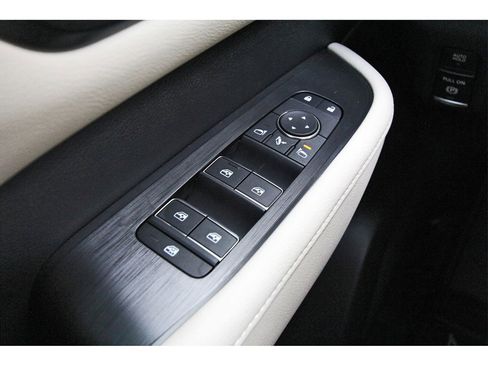 New 2025 Nissan Armada Platinum image 15