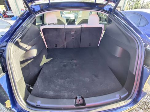 Used 2020 Tesla Model Y Long Range image 17