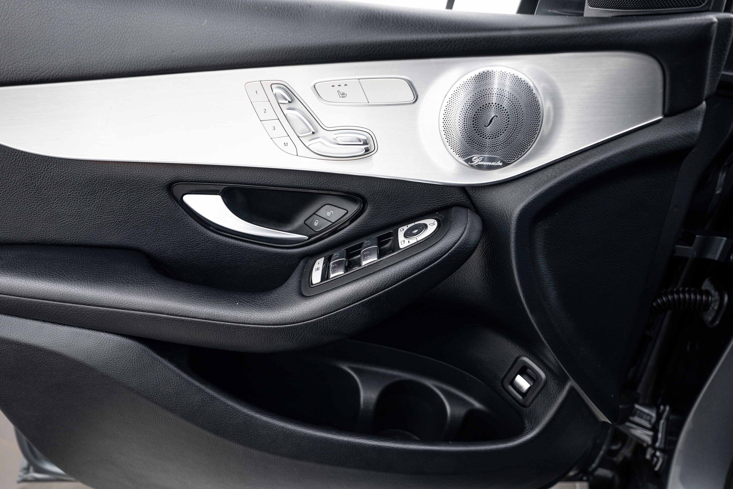 Used 2019 Mercedes-Benz GLC 300 4MATIC image 13