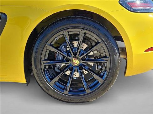 Used 2024 Porsche 718 Cayman image 21