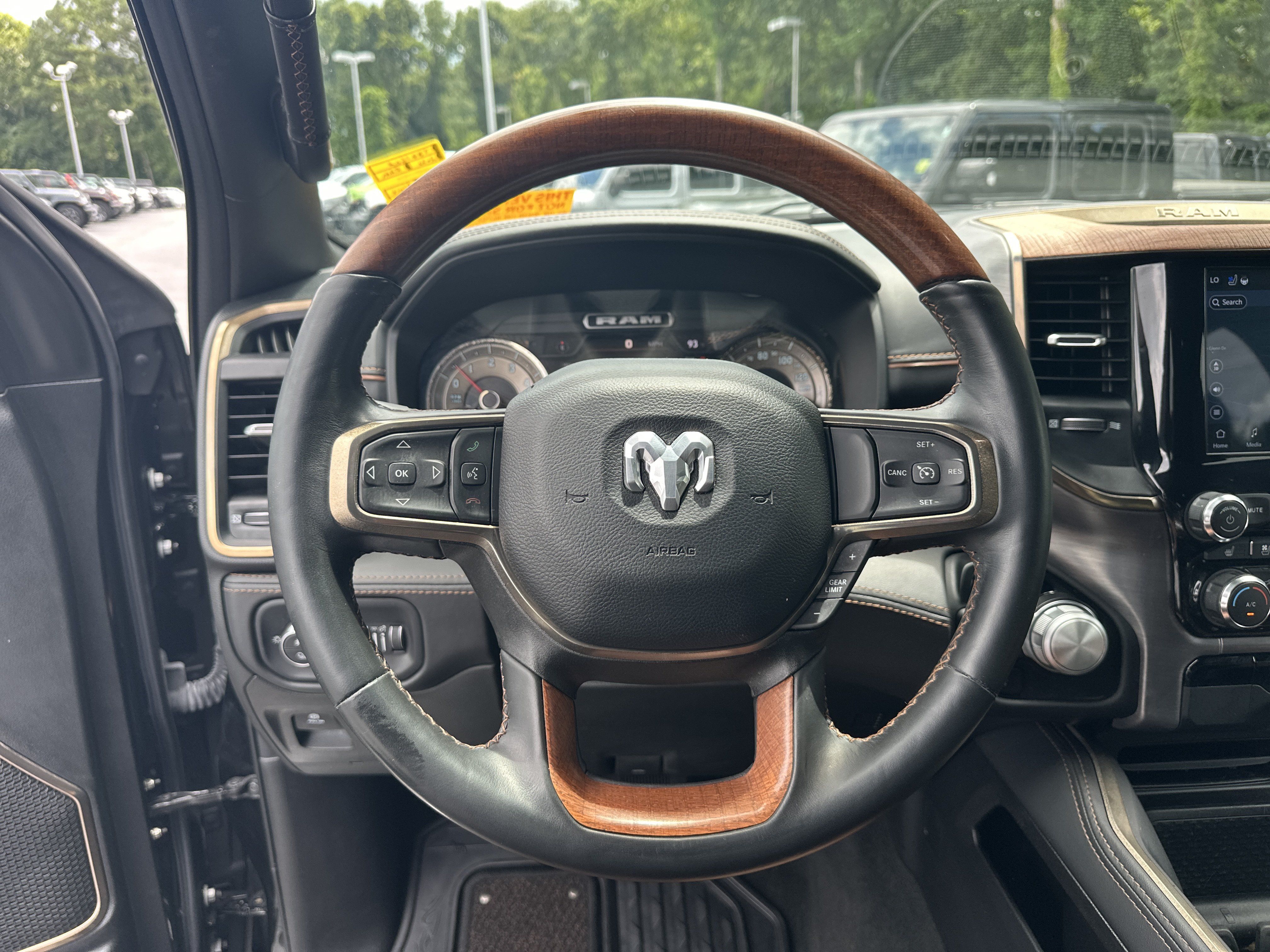 Used 2022 RAM 1500 Limited AWD/4WD image 27