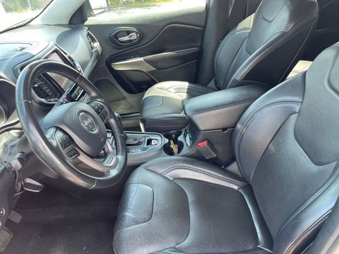 Used 2020 Jeep Cherokee Limited AWD/4WD image 9