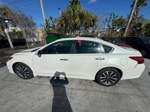 Used 2017 Nissan Altima 2.5 SL FWD image 12