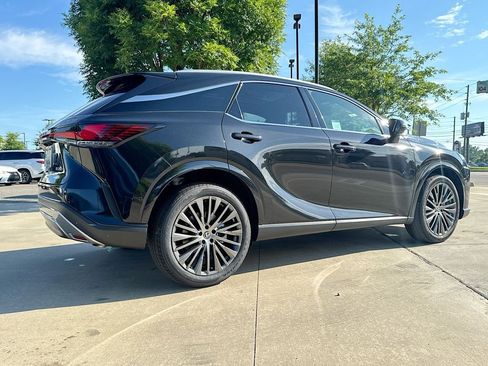 Used 2023 Lexus RX 350 FWD w/ Cold Area Package image 9