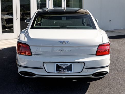 Used 2020 Bentley Flying Spur W12 image 27