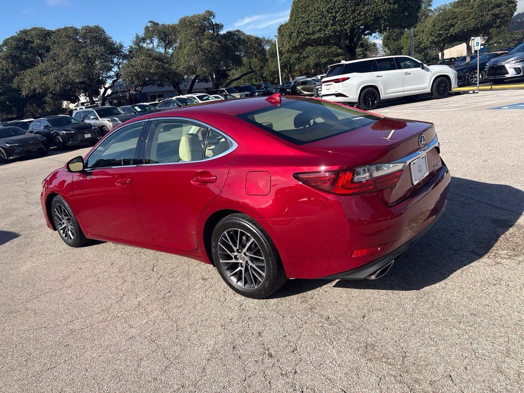Used 2016 Lexus ES 350 w/ Luxury Package w/Wood Trim FWD image 3