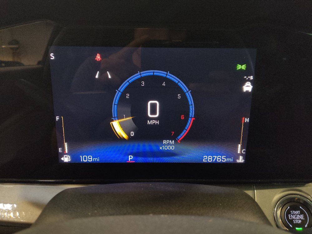 Used 2025 Chevrolet Trax LT w/ LT Convenience Package FWD image 23