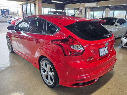 Used 2014 Ford Focus ST w/ Equipment Group 202A image 5