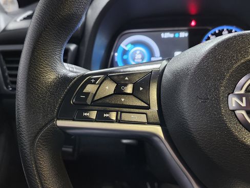 Used 2023 Nissan Leaf S image 31