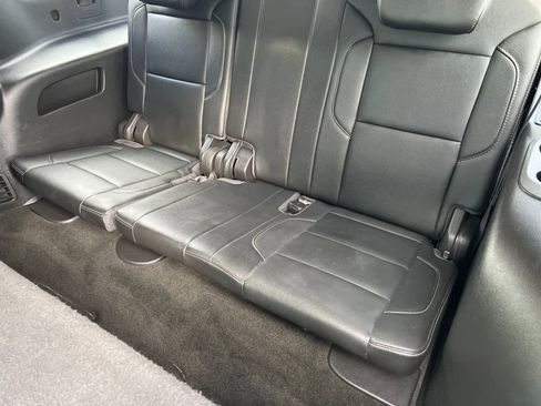 Used 2017 Chevrolet Suburban LT image 15