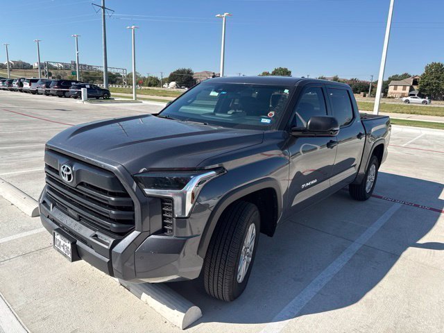Used 2026 Toyota Tundra SR5 w/ SR5 Convenience Package AWD/4WD image 2