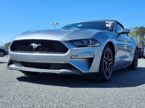 Used 2022 Ford Mustang Premium image 2
