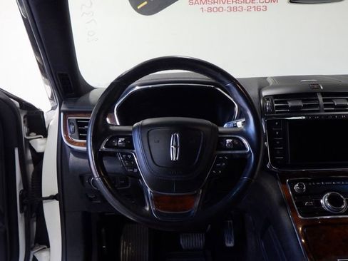 Used 2020 Lincoln Continental Reserve image 11
