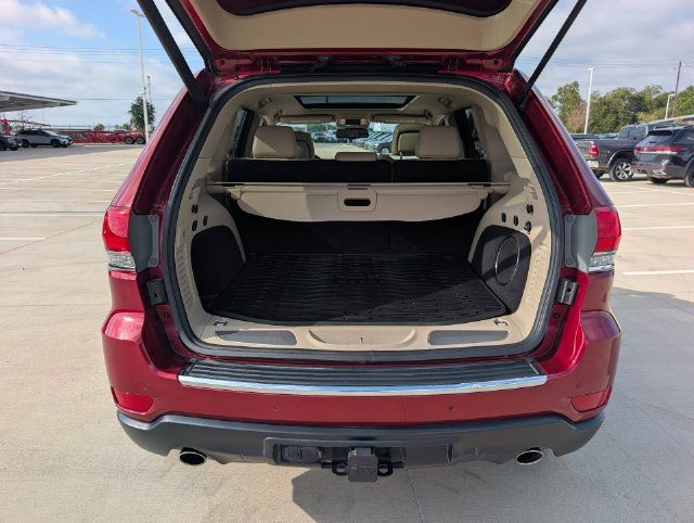 Used 2014 Jeep Grand Cherokee Limited w/ Luxury Group II AWD/4WD image 28