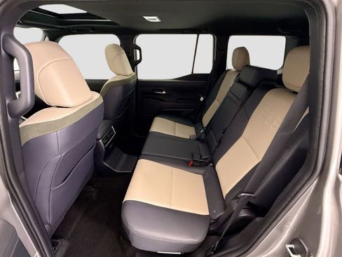 Used 2024 Lexus GX 550 image 19