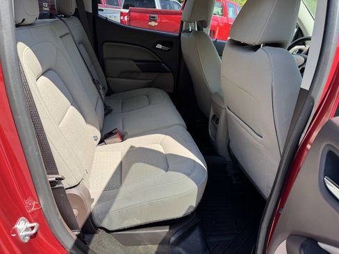 Used 2018 GMC Canyon SLE image 14