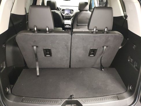 Used 2023 GMC Acadia Denali image 16