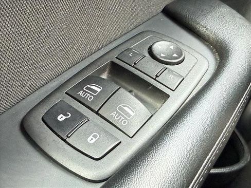 Used 2023 Dodge Challenger SXT RWD image 16