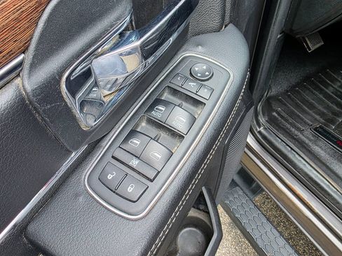 Used 2018 RAM 2500 Laramie w/ Sport Appearance Group AWD/4WD image 12