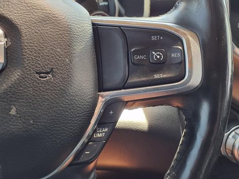 Used 2019 RAM 1500 Laramie AWD/4WD image 27