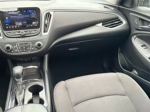 Used 2023 Chevrolet Malibu LT image 20