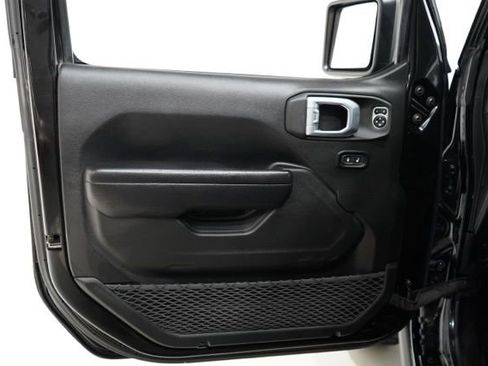 Used 2021 Jeep Wrangler Unlimited Sport image 18