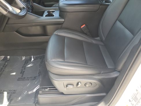 Used 2021 Chevrolet Tahoe Z71 w/ Rear Media and Nav Package AWD/4WD image 22