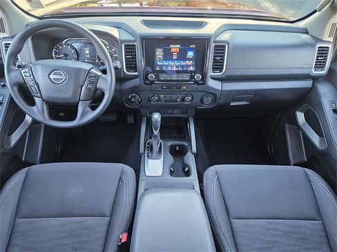 Used 2023 Nissan Frontier SV image 13