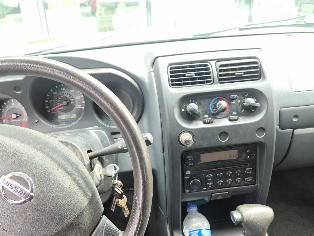 Used 2002 Nissan Frontier XE RWD image 13